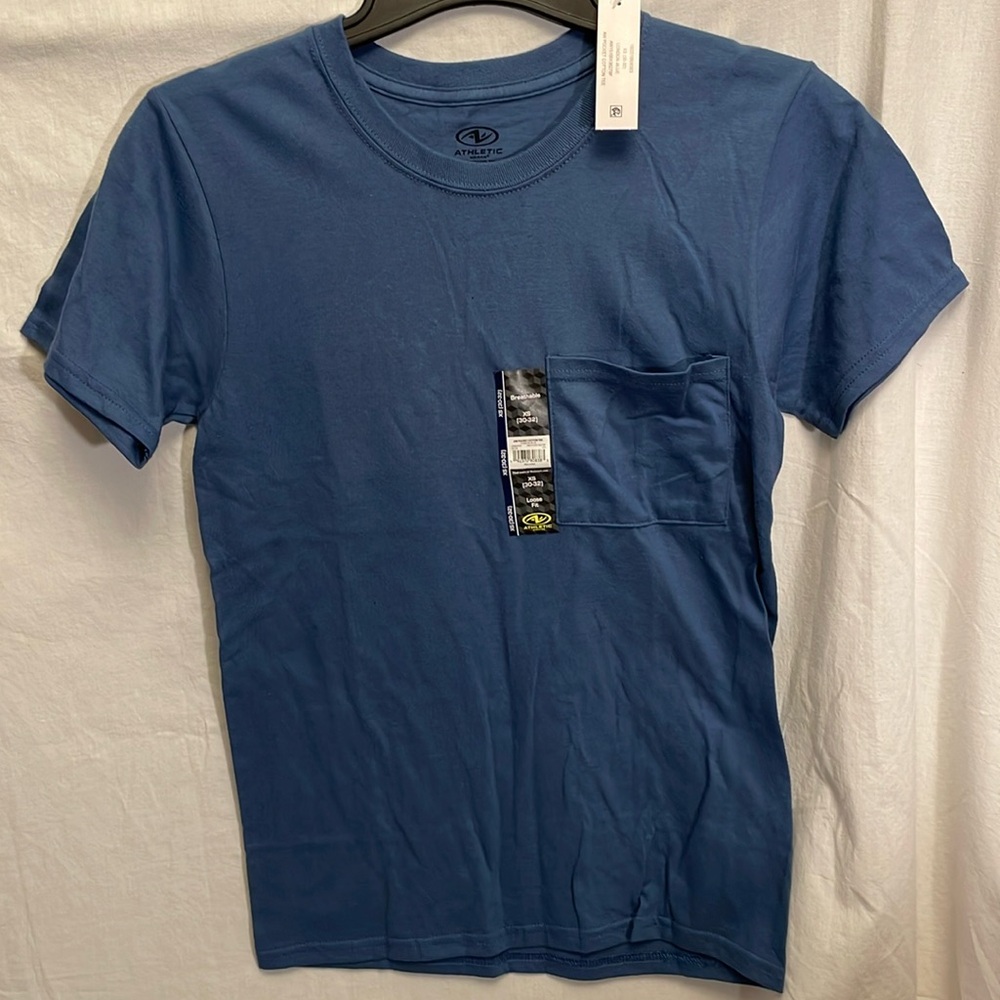 NWT Men’s Athletic Works Pocket T-Shirt